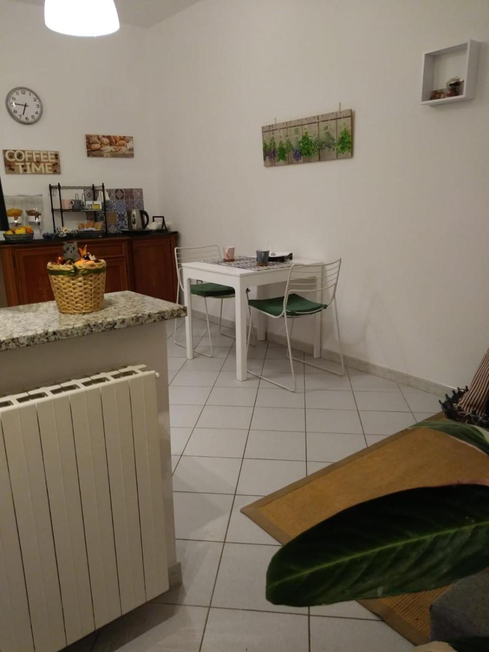 Apartamento Angy House Iolanda di Savoia Exterior foto